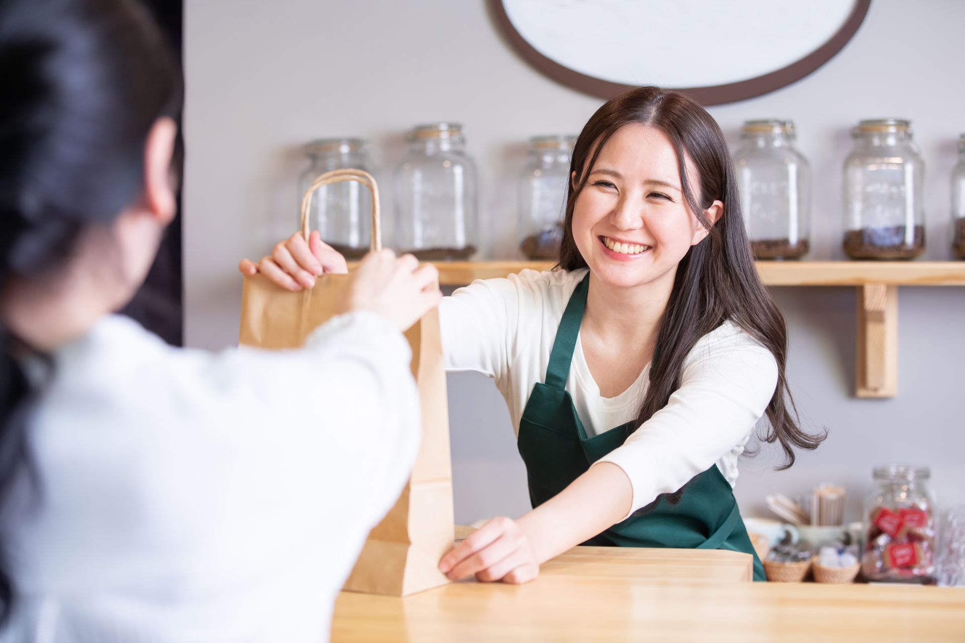 立ち仕事や動き回る仕事の合間に！手軽な栄養補給